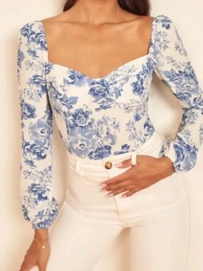 Reformation Reign Top Olympia Print Size 4 Longsleeve Blue and White Floral
